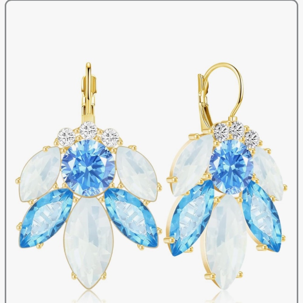 Opalescent crystal dangle  earrings nwt